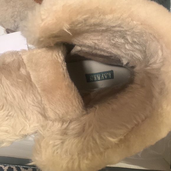 Boots - Picture 3 of 6